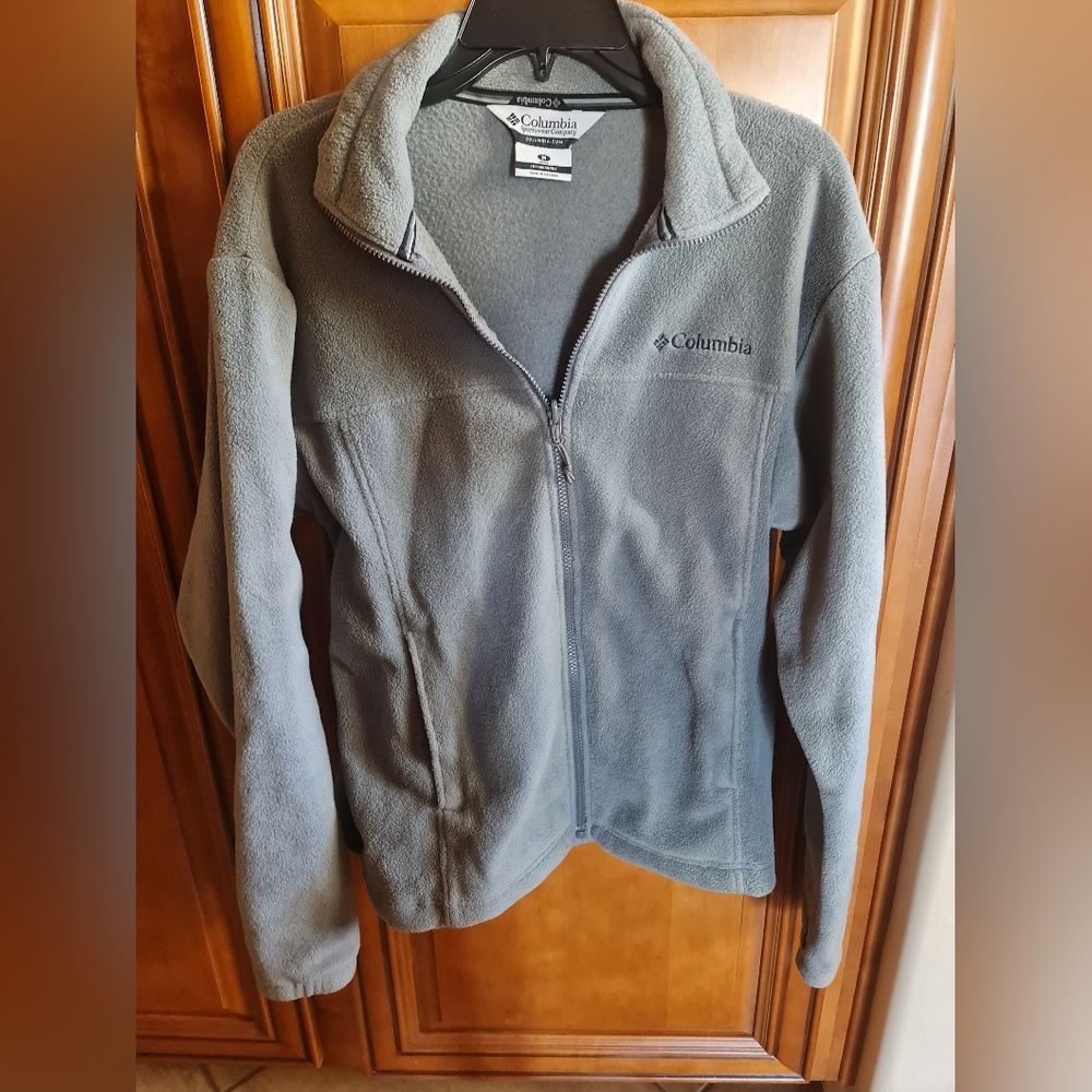 Columbia Full Zip Gray Fleece Jacket EUC Like New Size M